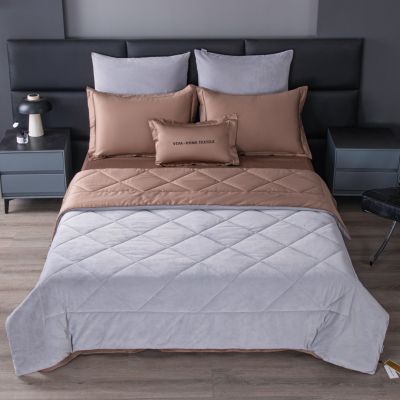 Комплект постельного белья Сатин Velvet Premium с Одеялом VP003 Евро 4 наволочки (5 в 1) photo